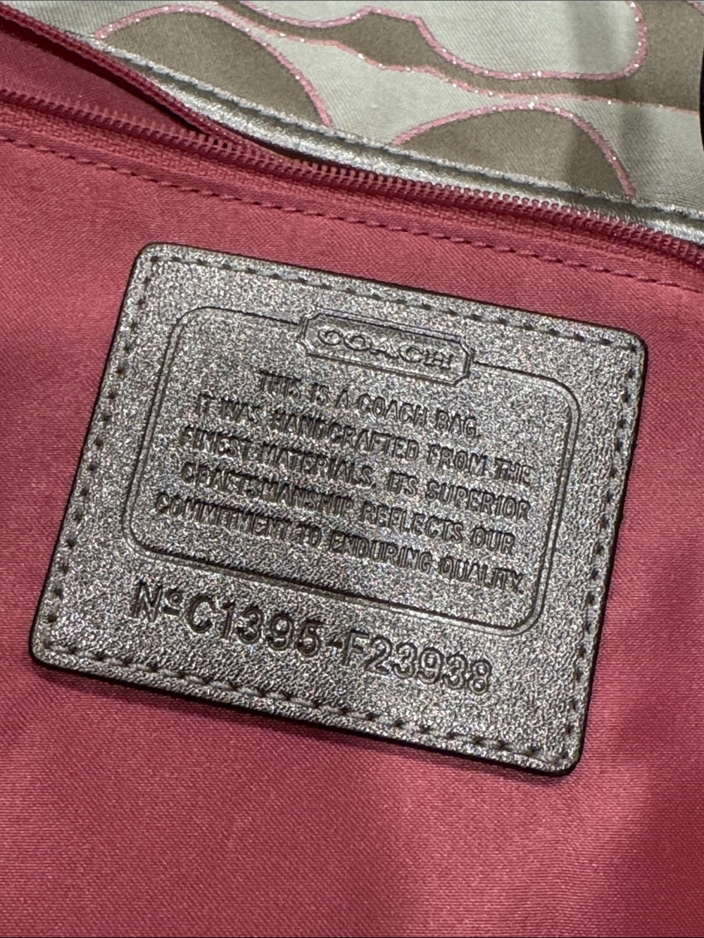 Coach Bag  Daisy Glitter Sparkle Outline Tan Pink Signature Emma Tote EUC - Picture 12 of 17